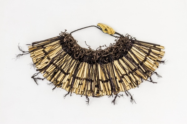  Kaarure (2015) Dried and Rolled Harakeke/NZ Flax, Muka (NZ Flax fibre), acrylic coated cotton & paua .
